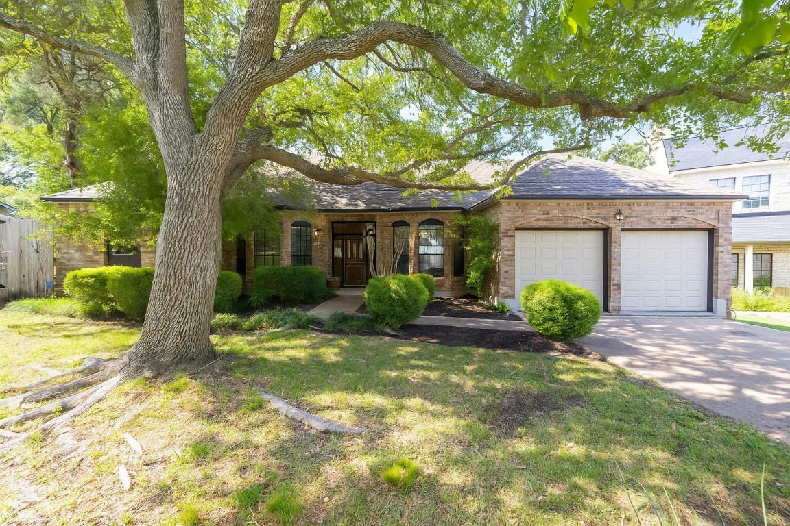 Property Photo: 7303 Bluntleaf Cove TX 78750