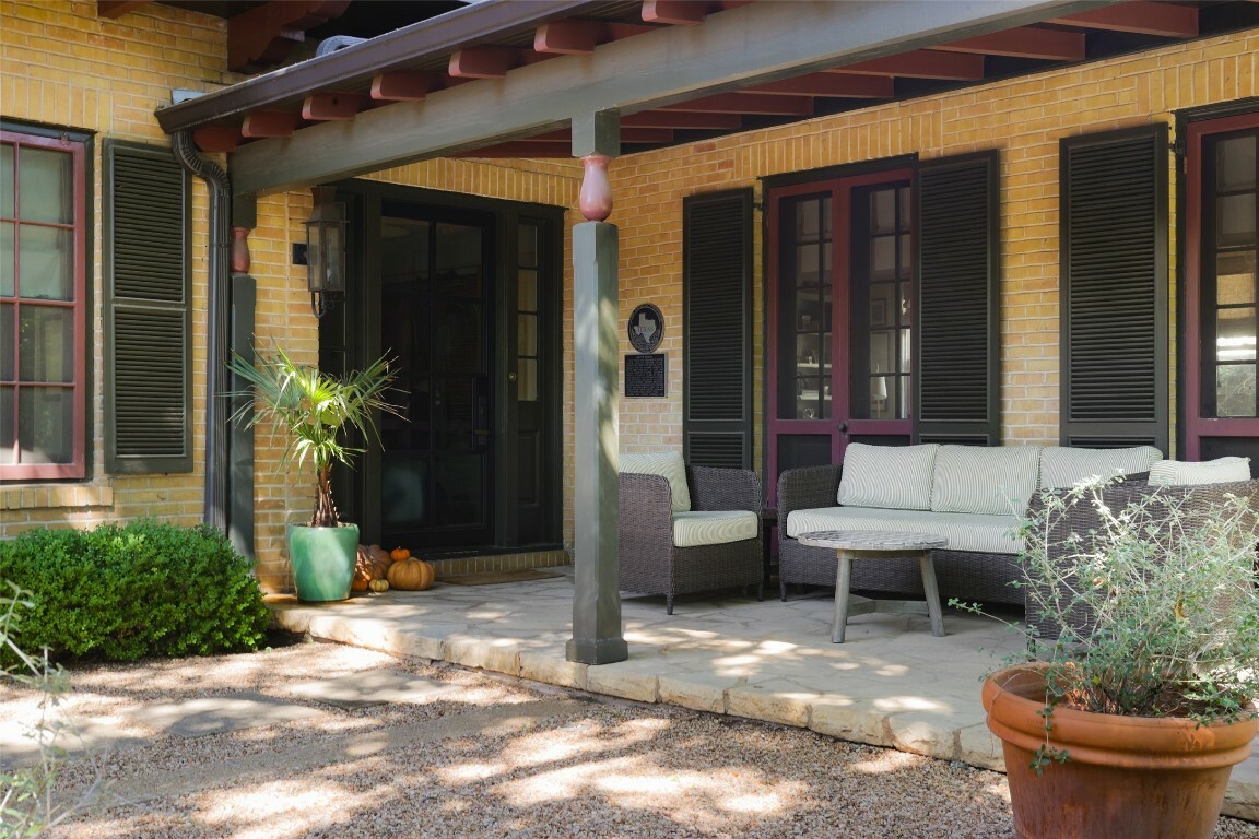 Property Photo: 2400 Harris Boulevard TX 78703