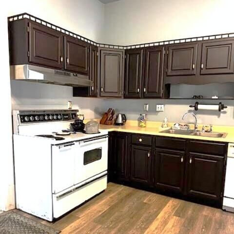 Property Photo: 172 US Oval Oval NY 12903