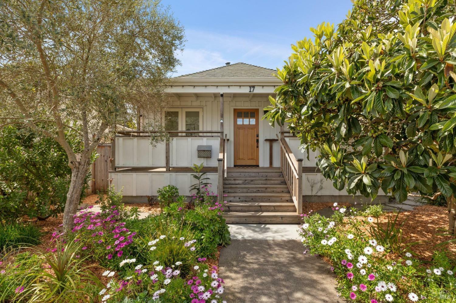 Property Photo: 17 Webster Street CA 94952
