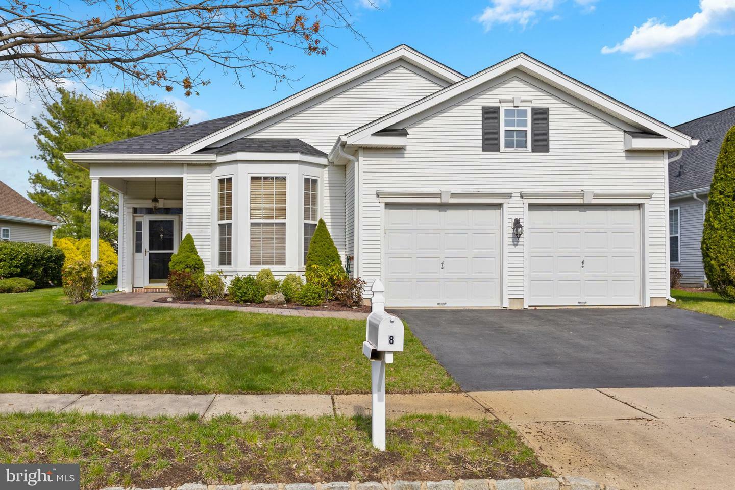 Property Photo: 8 Plantation Way NJ 08501
