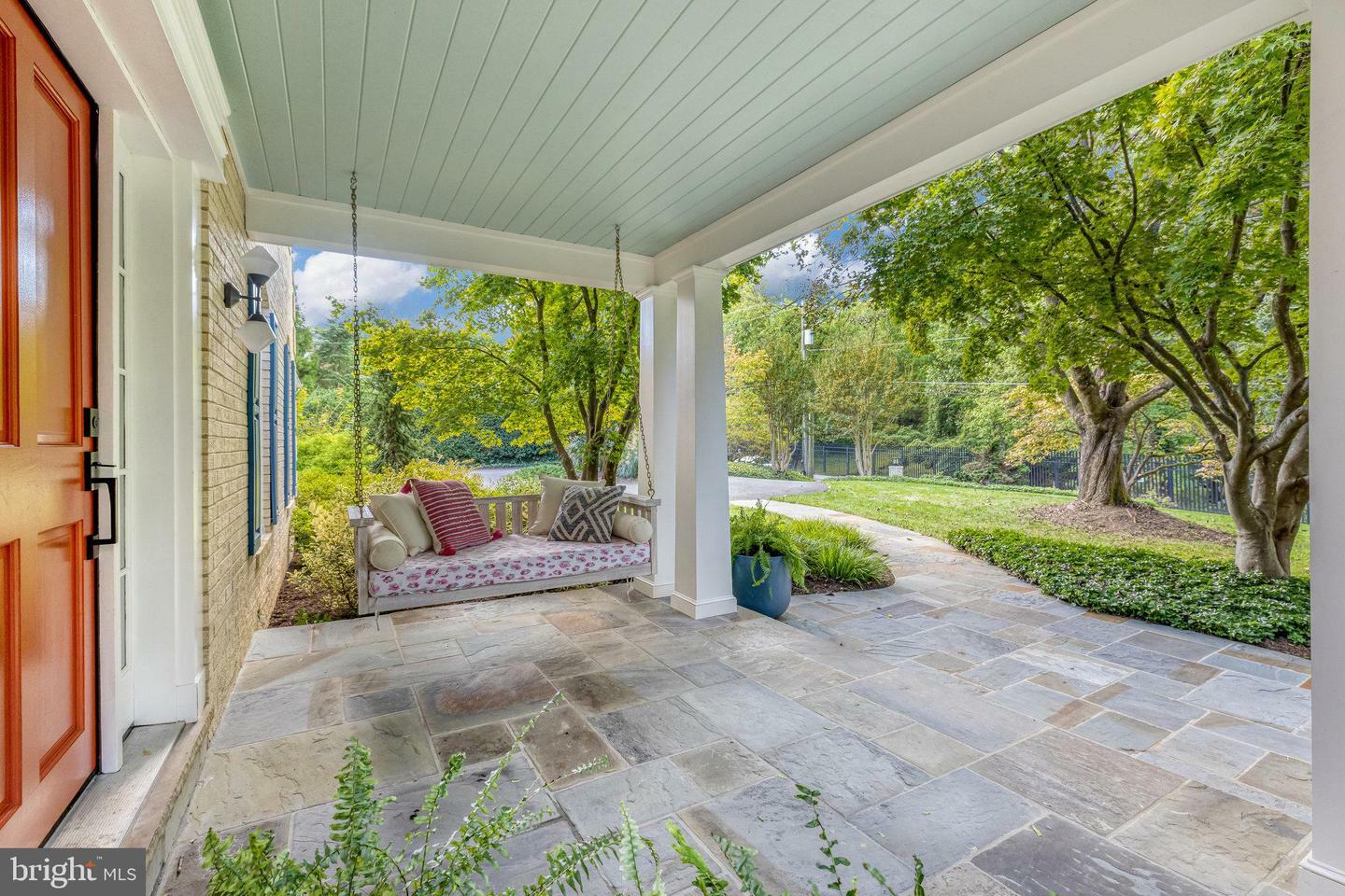 Property Photo: 1107 Savile Lane VA 22101