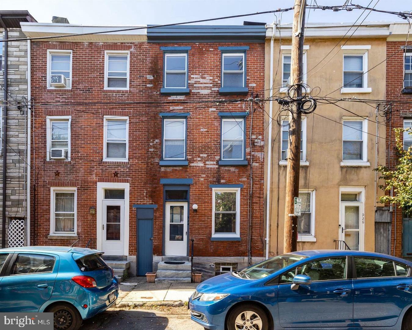 Property Photo: 924 N Randolph Street PA 19123