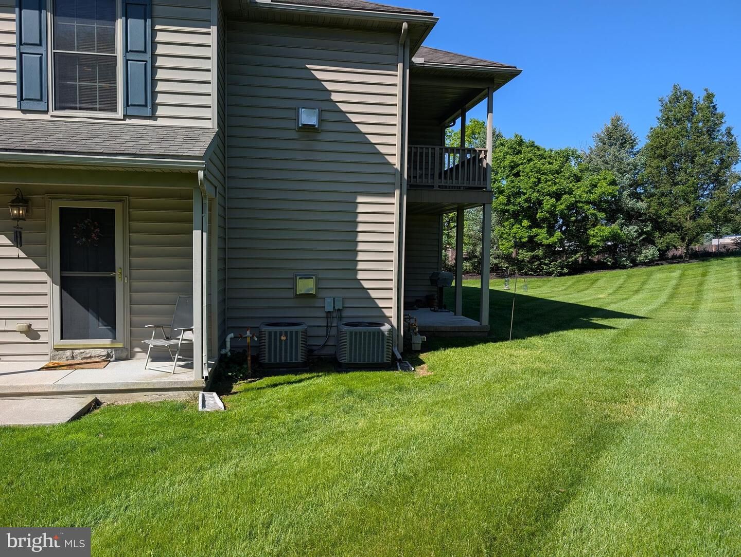 Property Photo: 42 Midway Farms Lane PA 17602