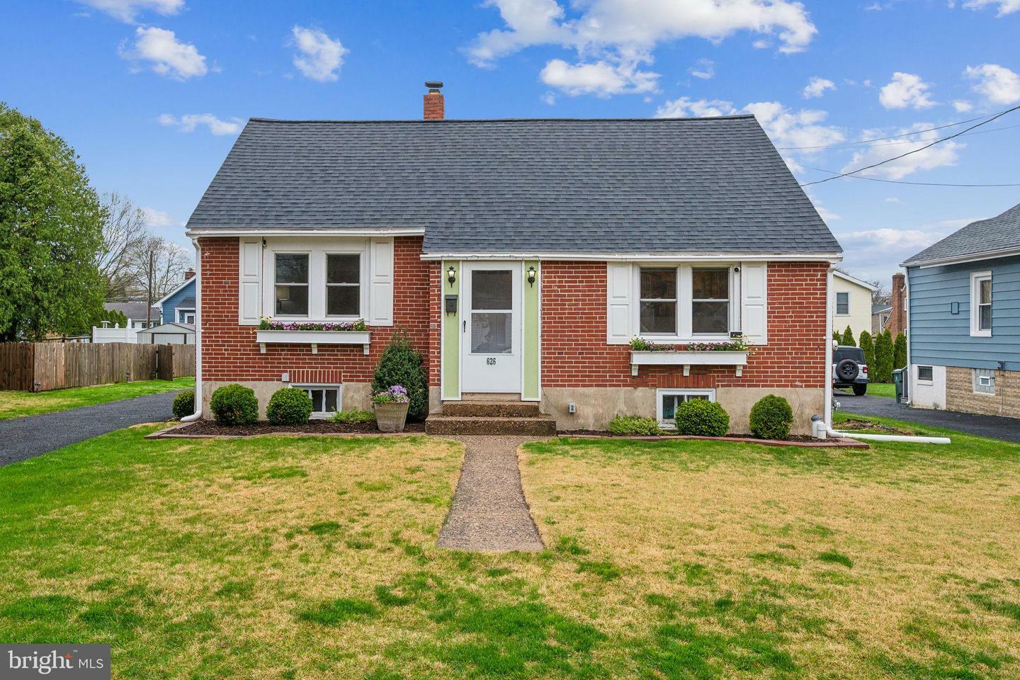 Property Photo: 626 Jackson Avenue PA 19038