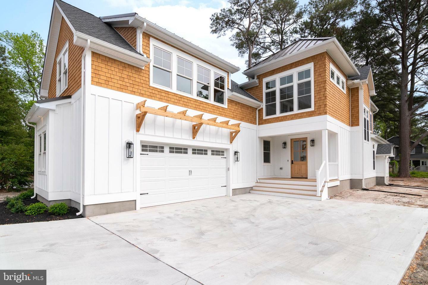 Property Photo: 816 Garfield Parkway DE 19930