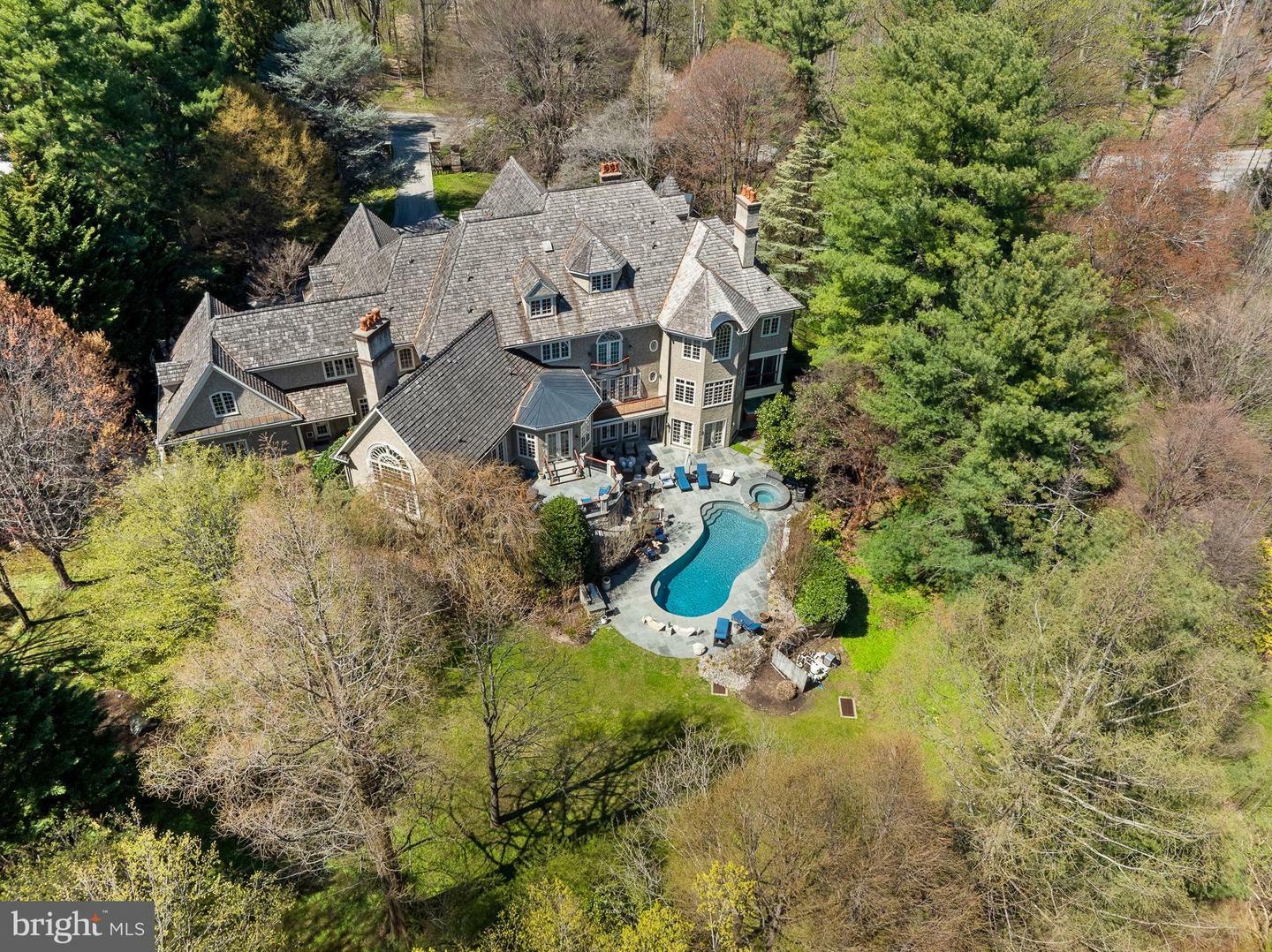 Property Photo: 1045 Waverly Road PA 19035