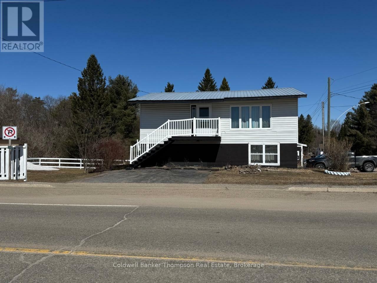Photo de la propriété: 2508 Highway 518 Highway West ON P0A 1Y0