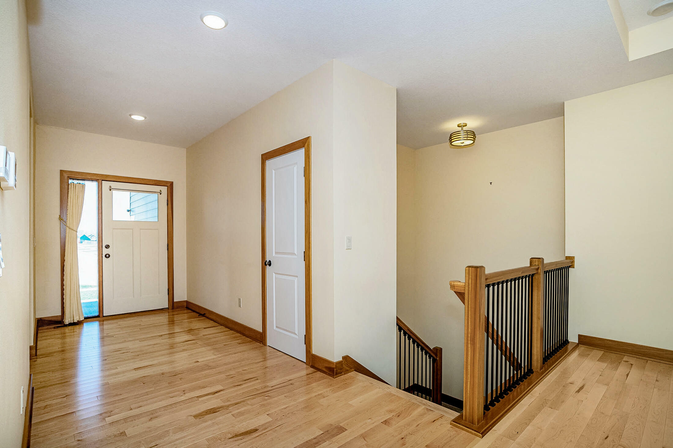 Property Photo: 408 Hawthorne Street IA 50105