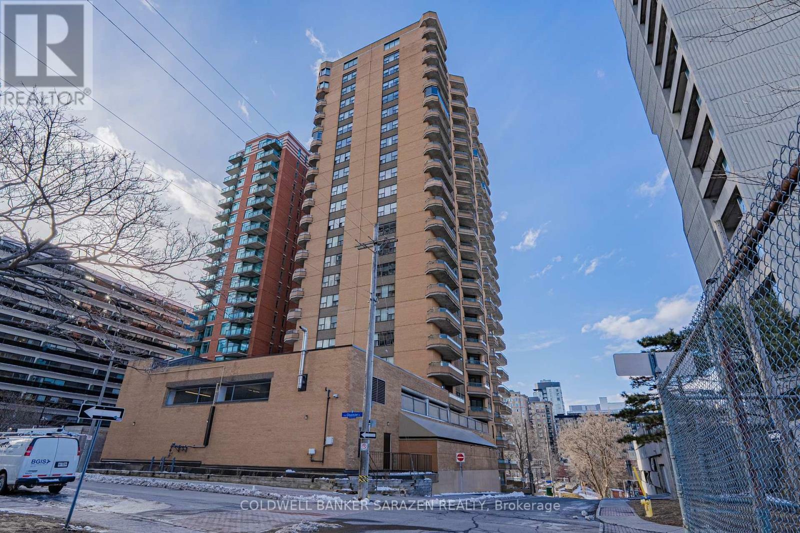 Property Photo: 556 Laurier Avenue West 1107 ON K1R 7X2