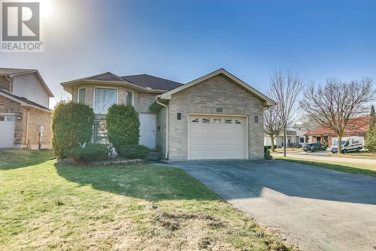 Property Photo:  26 Stoneycreek Place  ON N5X 3X4 