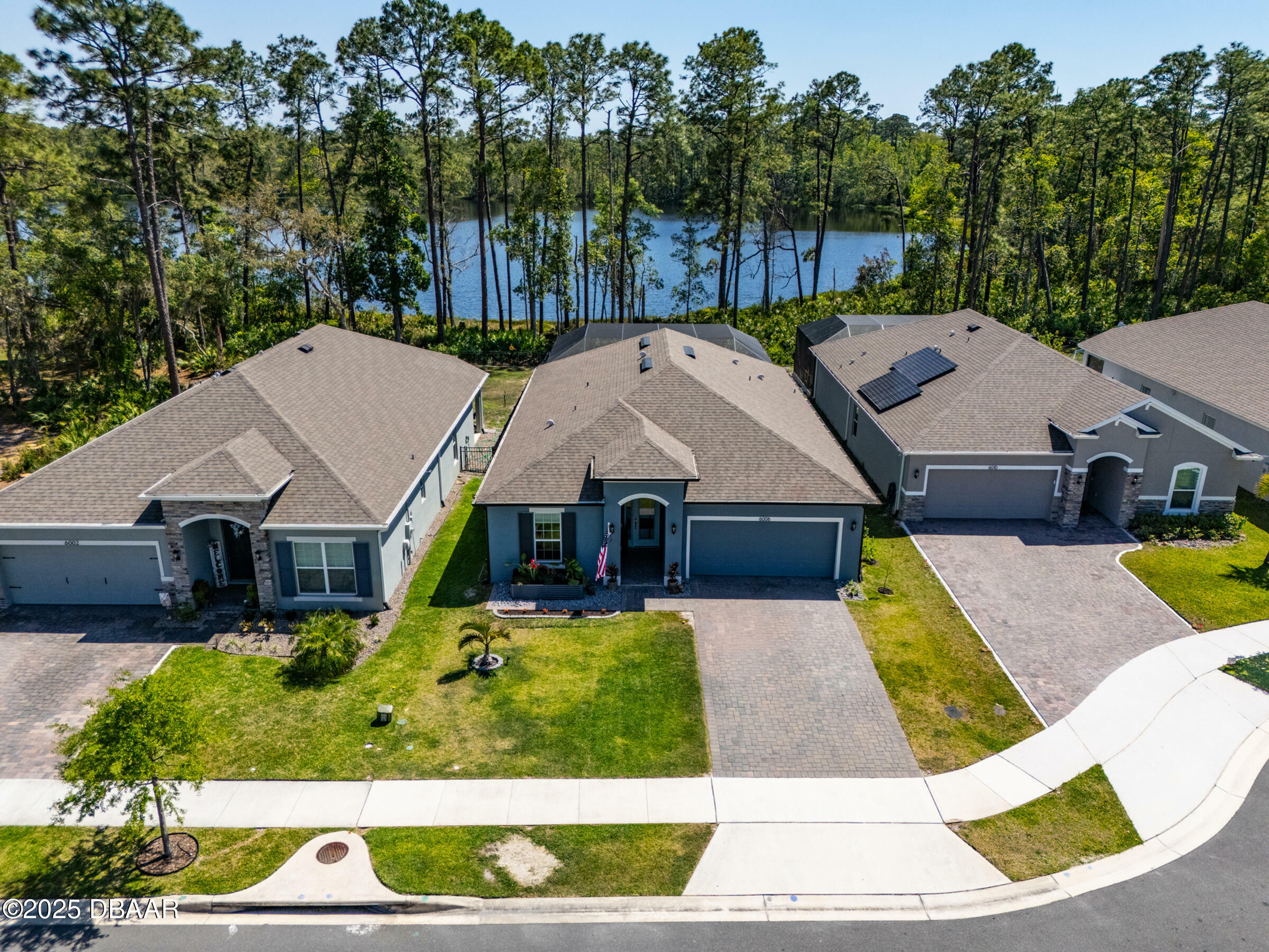 Property Photo: 6006 Mount Zion Circle FL 32724