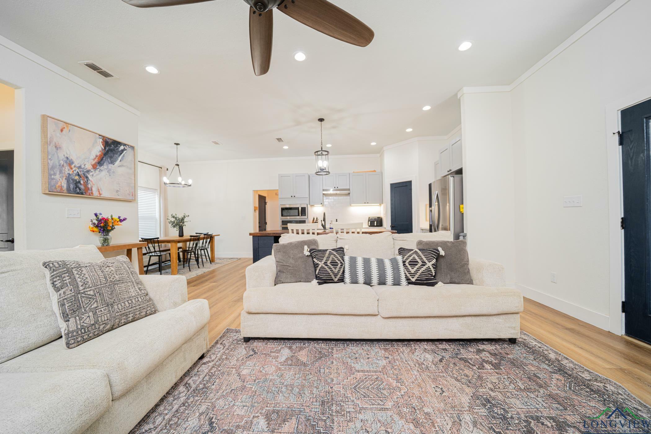 Property Photo: 45 Circle Rd TX 75602