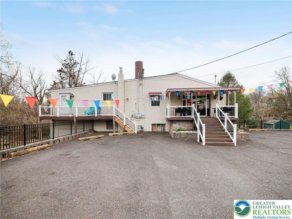 Property Photo: 1463 Limeport Pike PA 18036