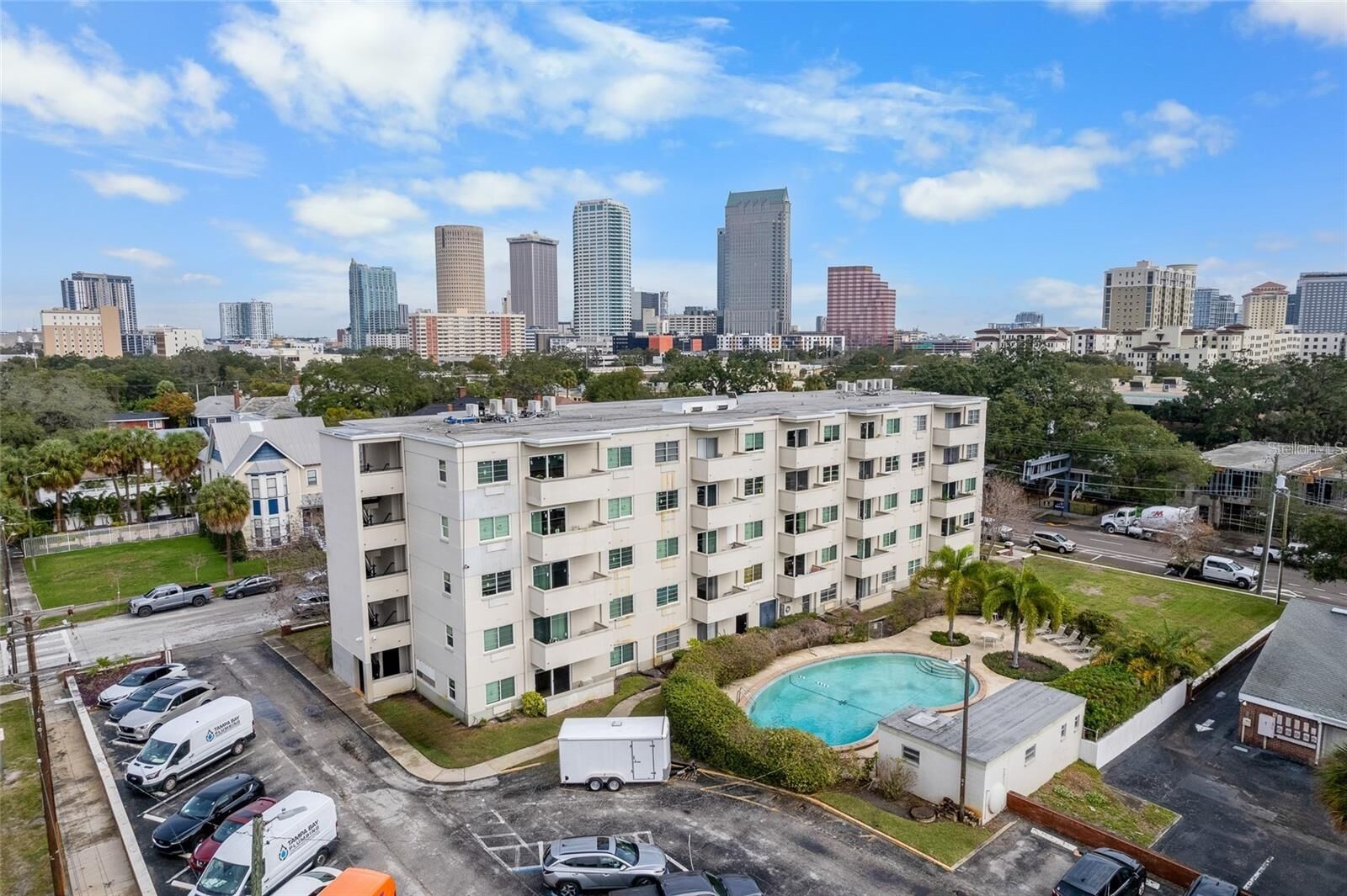 Property Photo:  406 W Azeele Street 307  FL 33606 