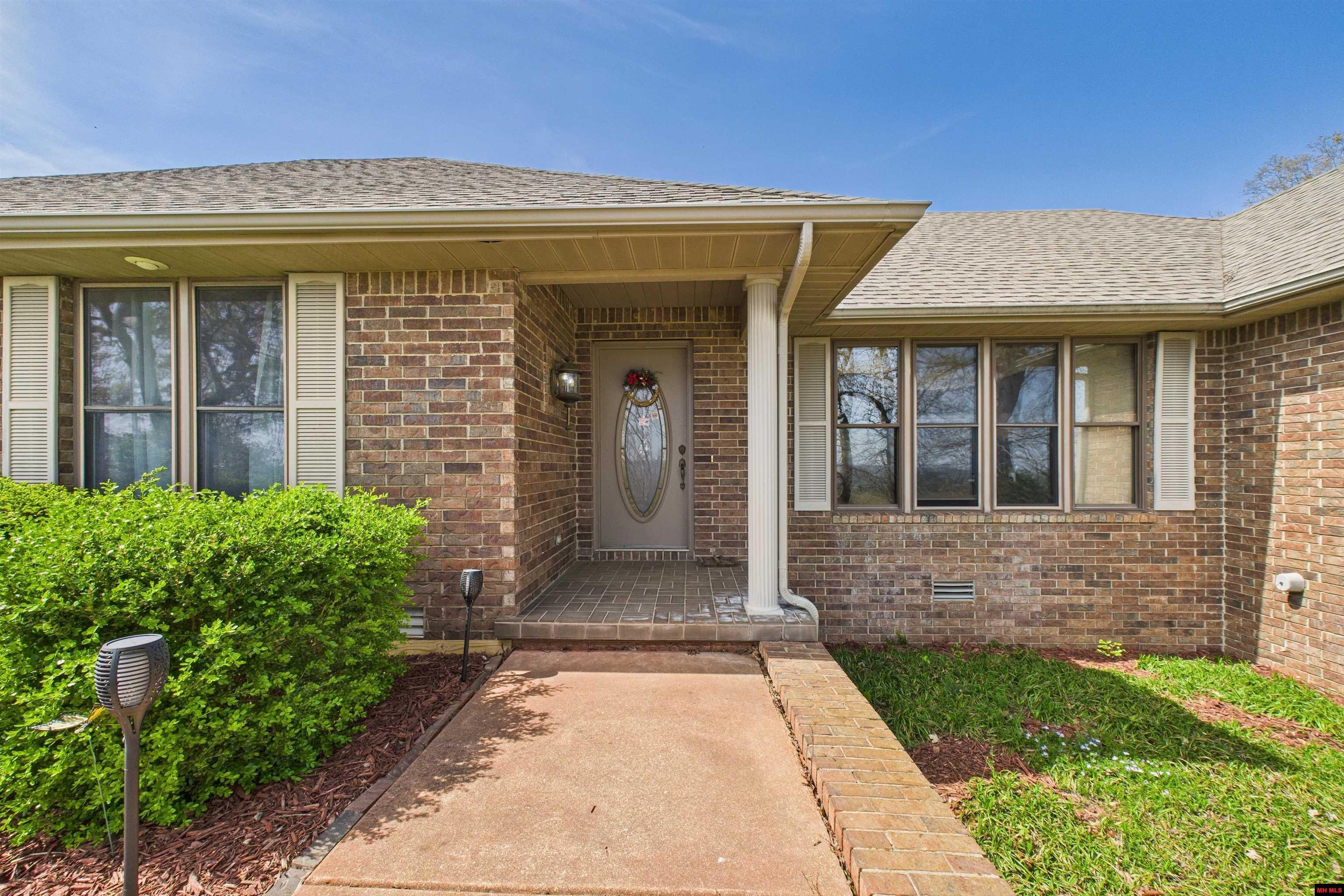 Property Photo: 173 White River Drive AR 72653