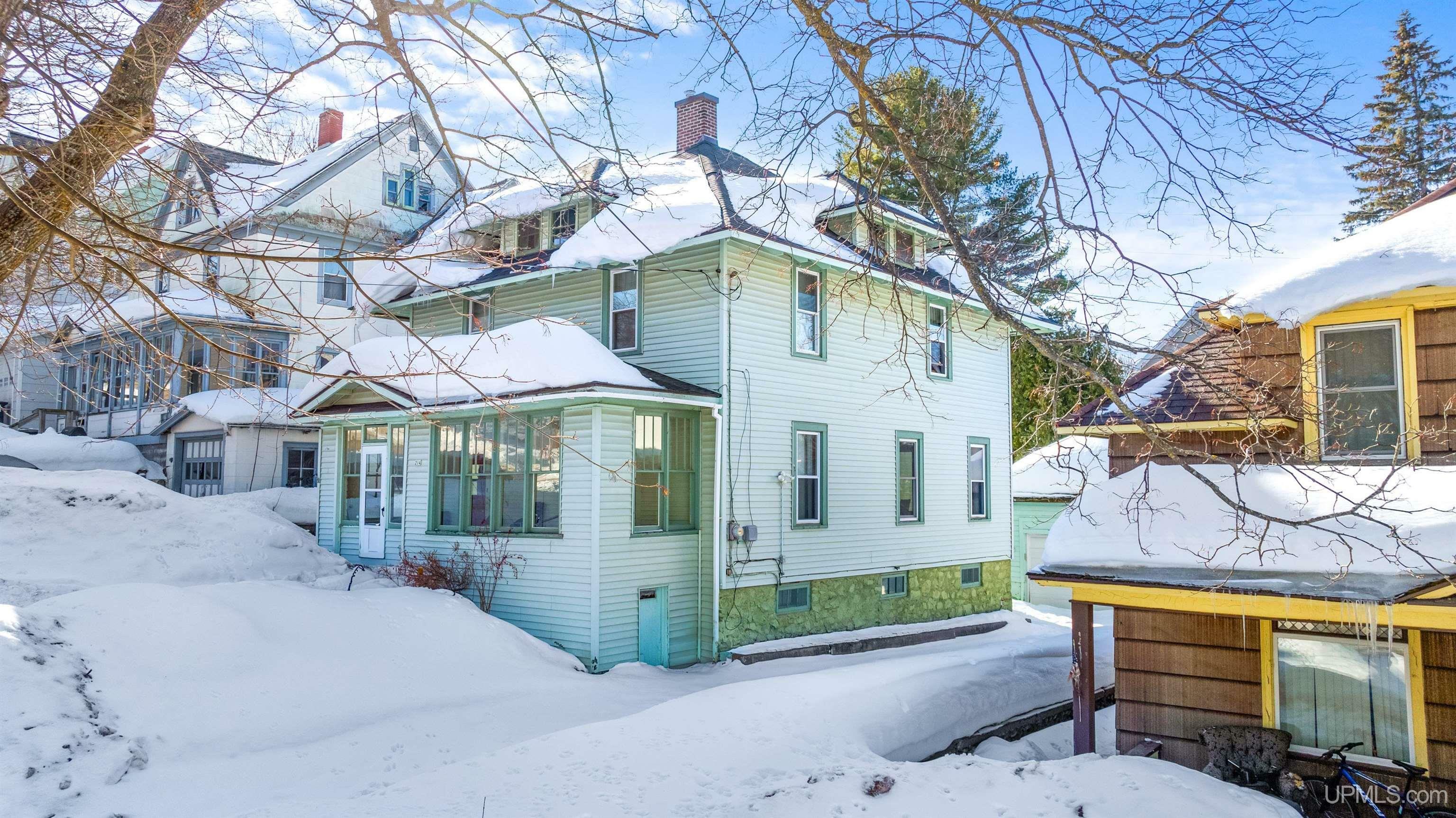 214 East Street  Houghton MI 49931 photo