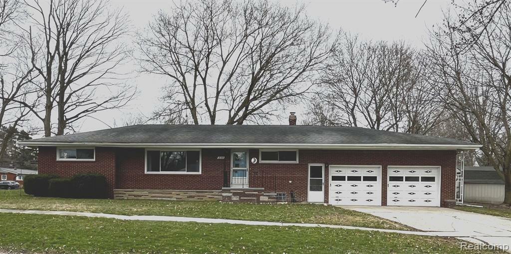 Property Photo: 208 Mill Street MI 48097 3436