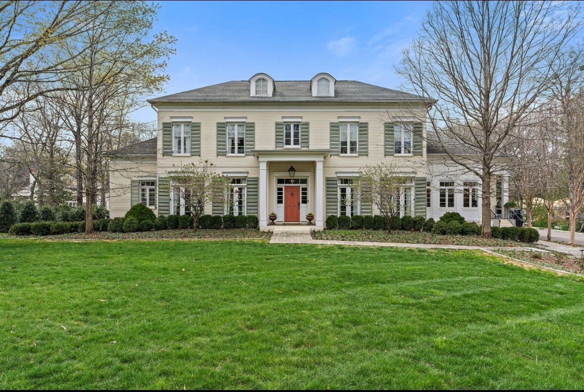 425 Royal Oaks Dr  Nashville TN 37205 photo