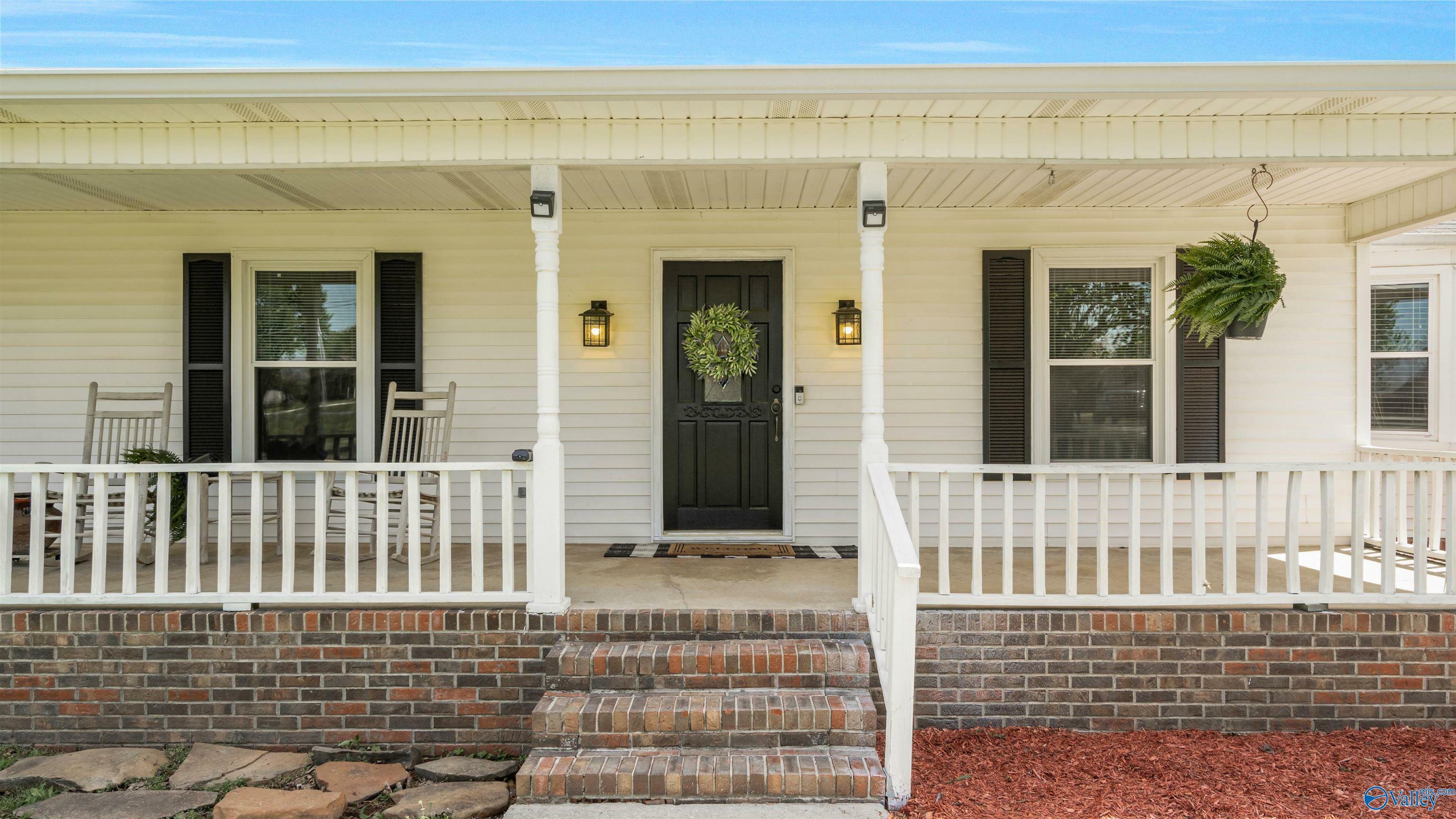 Property Photo: 15802 Jackson Lane AL 35613