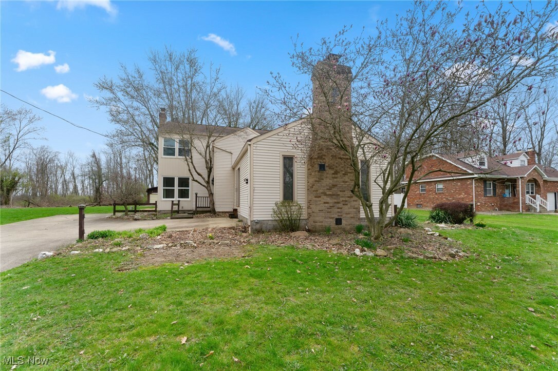 Property Photo: 11249 Leffingwell Road OH 44401