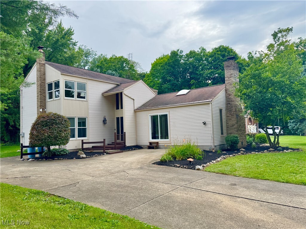 Property Photo: 11249 Leffingwell Road OH 44401