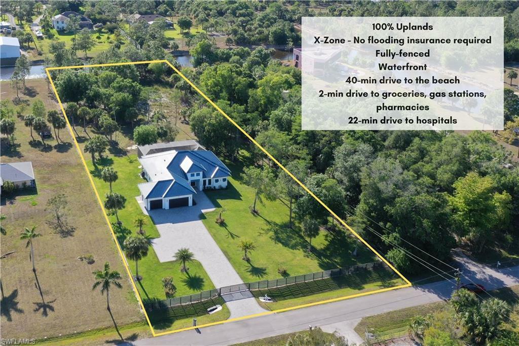 Property Photo:  841 10th St NE  FL 34120 