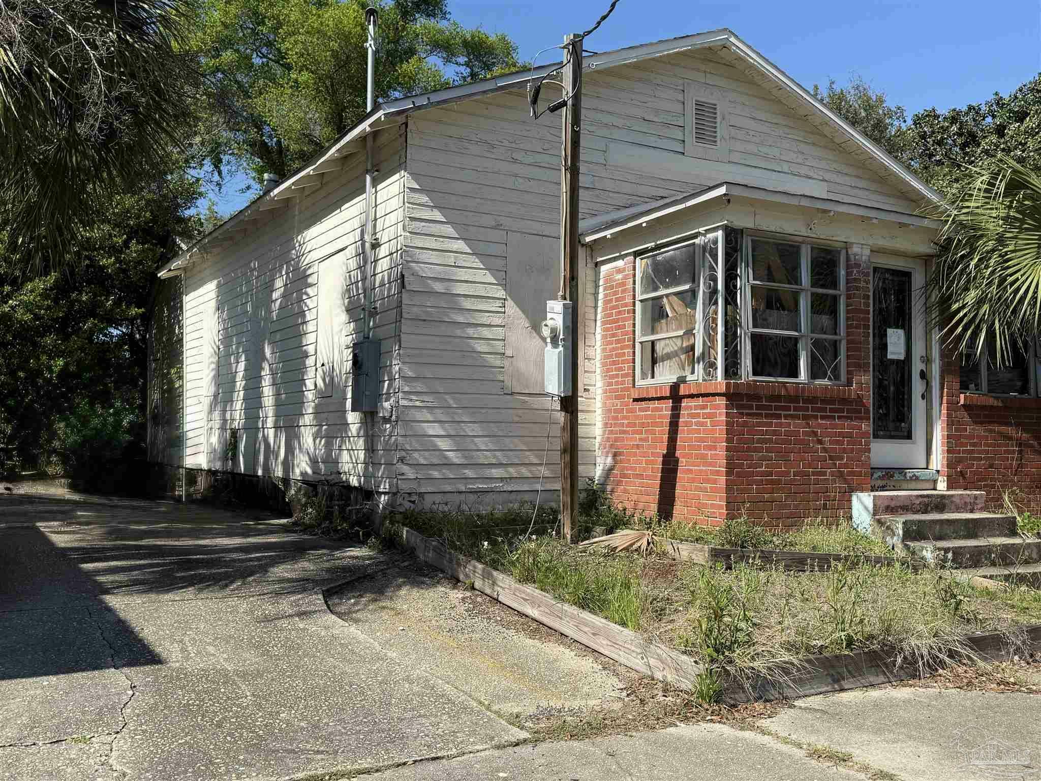 522 W La Rua St  Pensacola FL 32501 photo