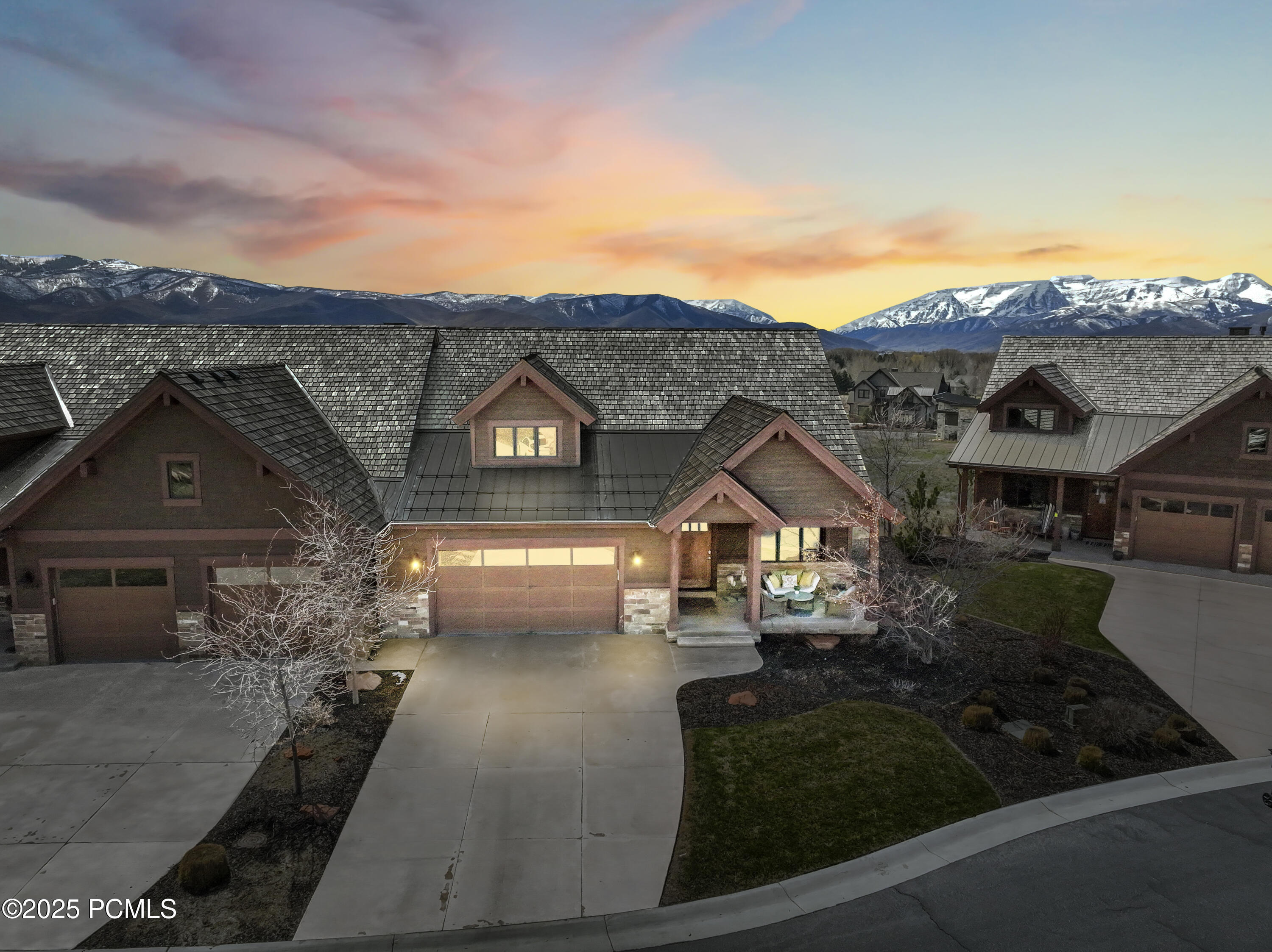 Property Photo:  1634 E Abajo Peak Circle  UT 84032 