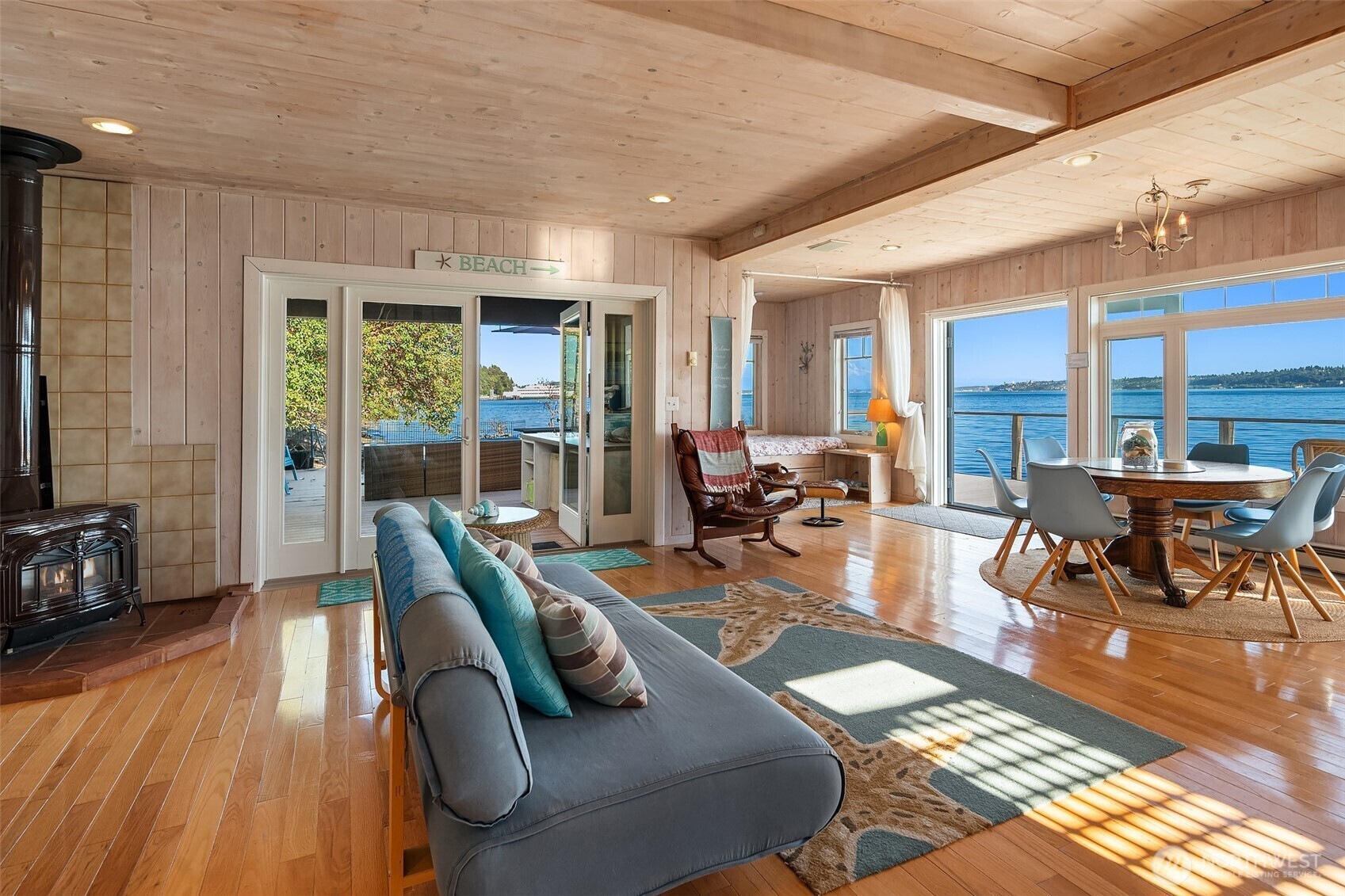 Property Photo: 14101 SW Pohl Road 2 WA 98070