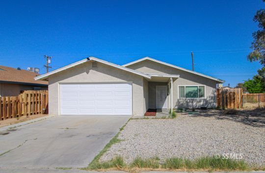 1532 S McCall St  Ridgecrest CA 93555 photo