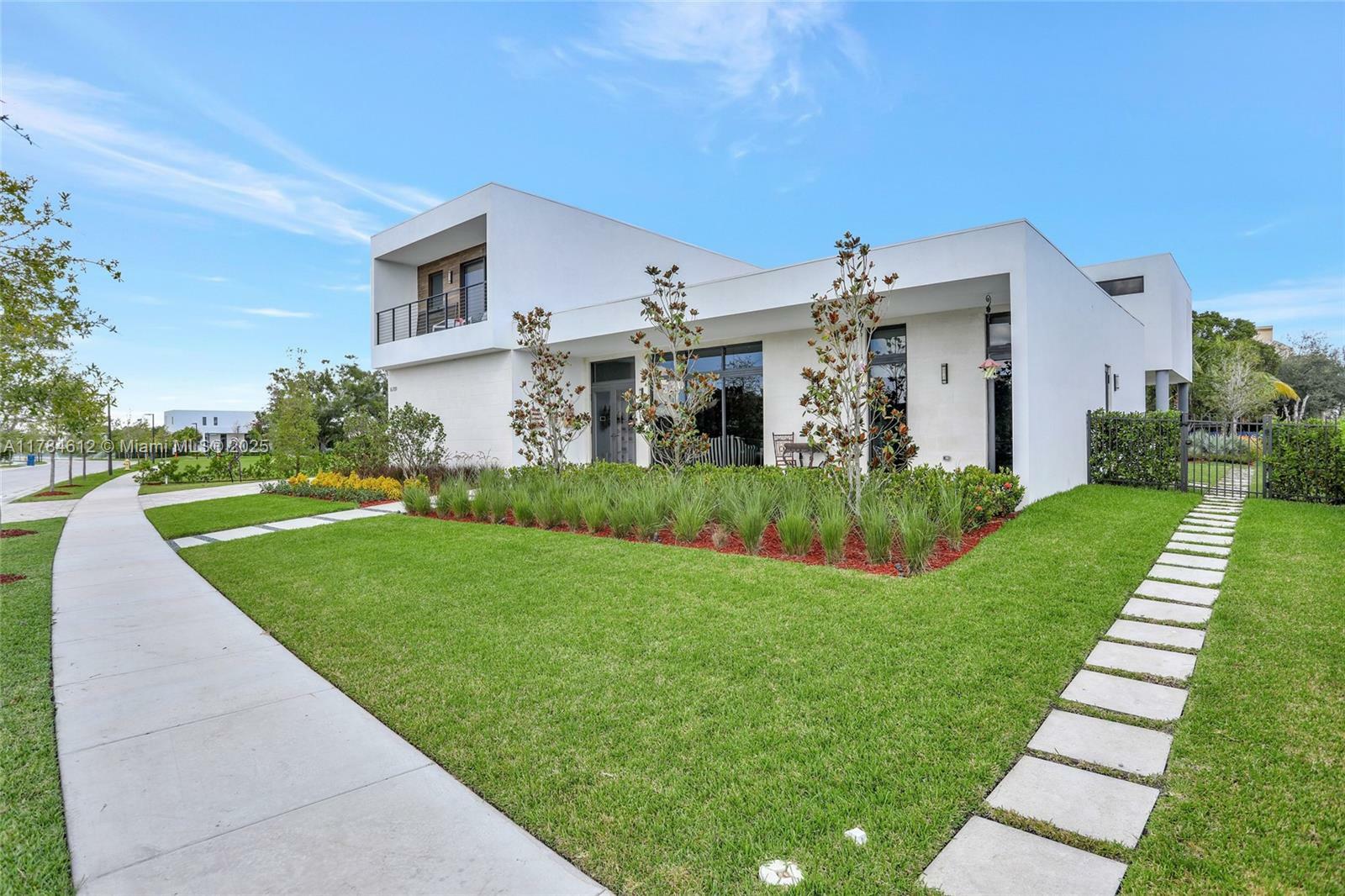 Property Photo: 16709 N Botaniko Dr FL 33326