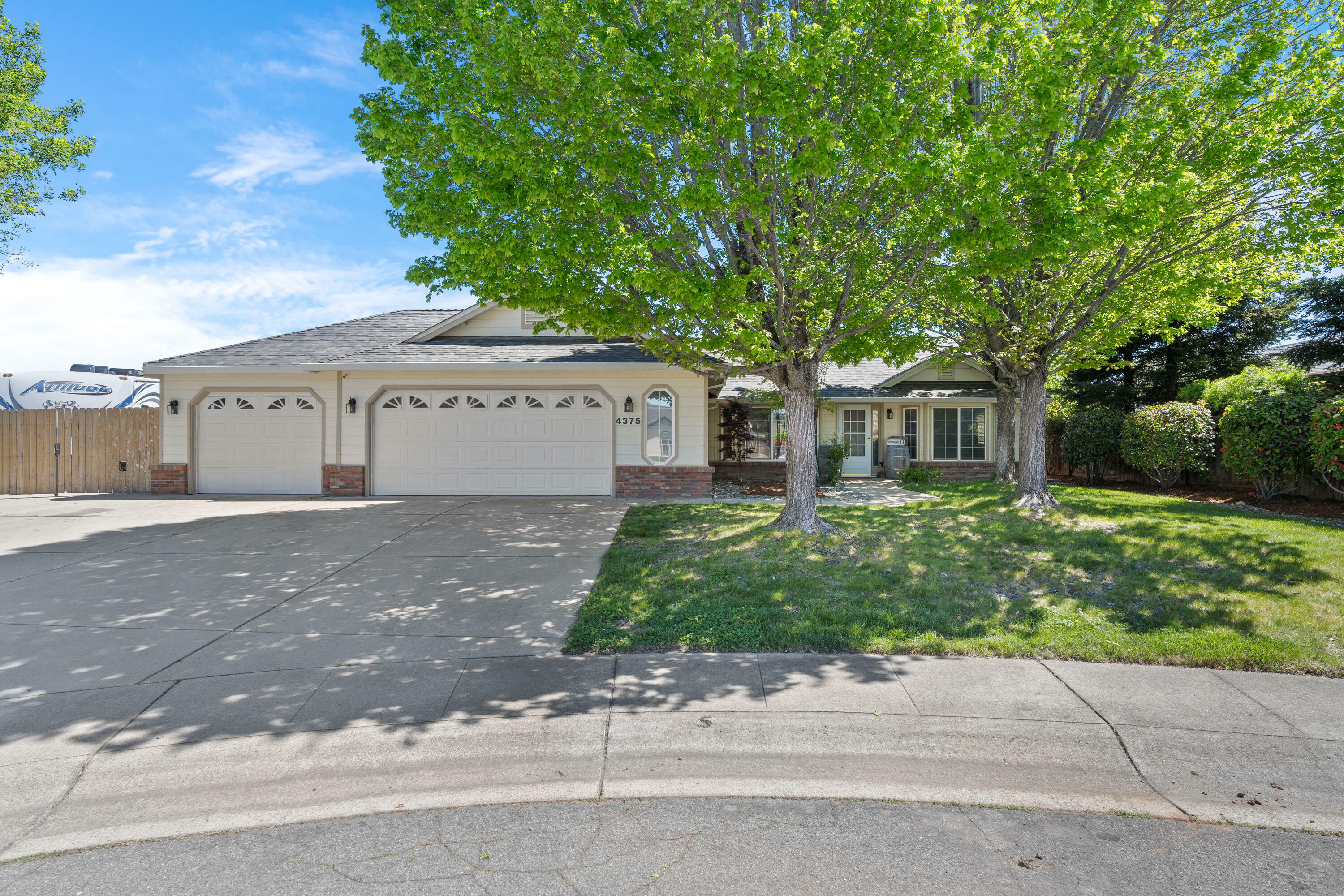 4375 Sounding Brook Court  Redding CA 96001 photo