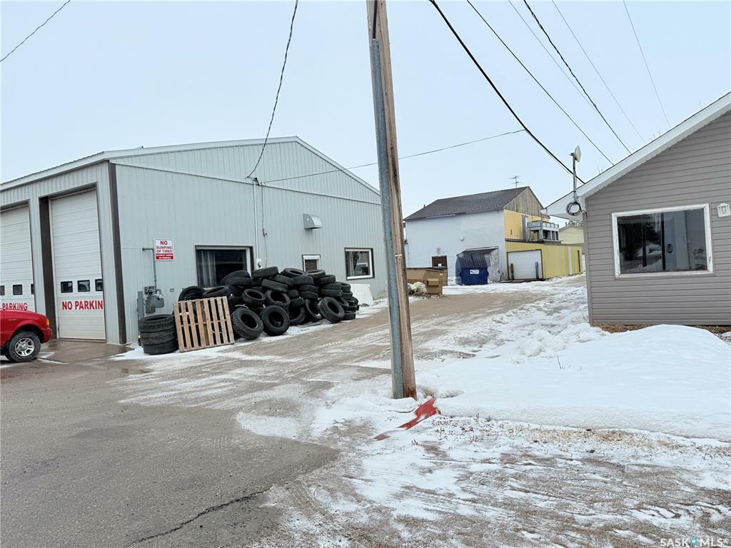 Property Photo: 500 2nd Avenue SK S0K 1B0
