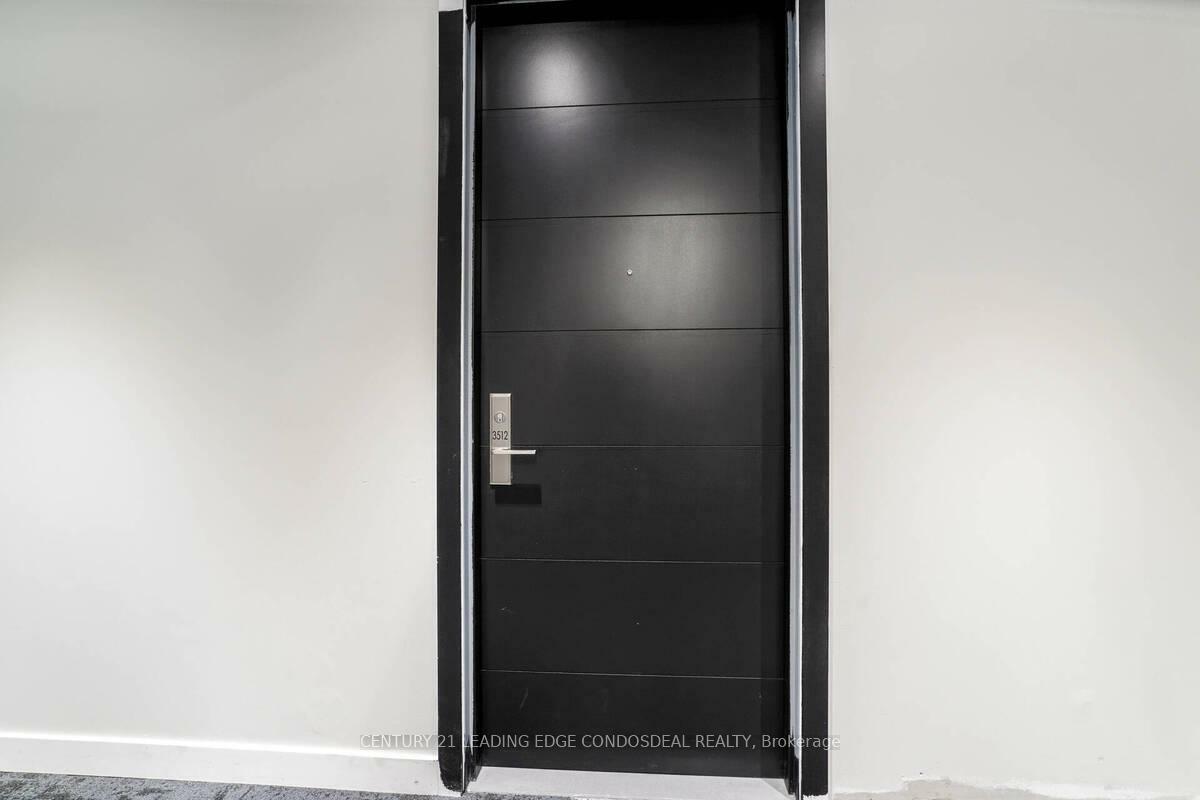 Photo de la propriété:  488 University Avenue 3512  ON M5G 0C1 
