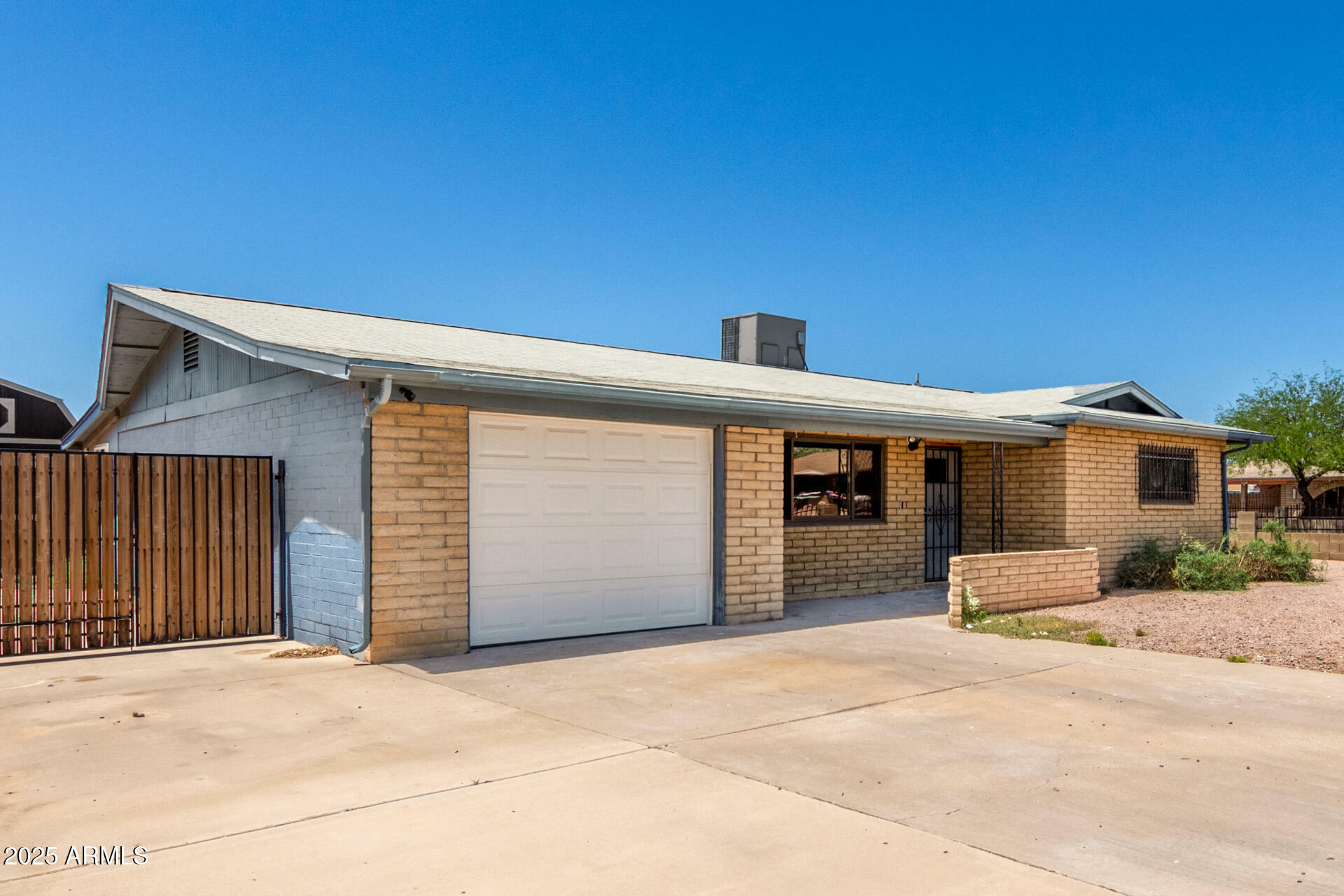 Property Photo: 900 S Palo Verde Drive AZ 85120