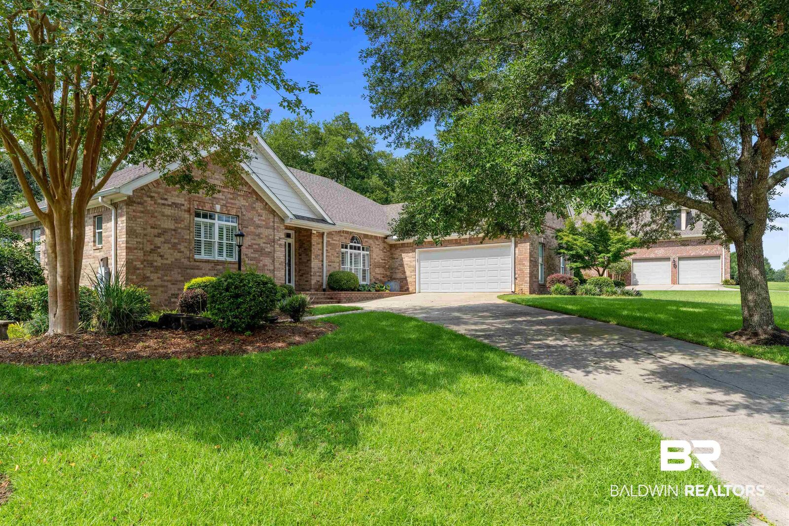 Property Photo: 210 S Tee Drive AL 36532