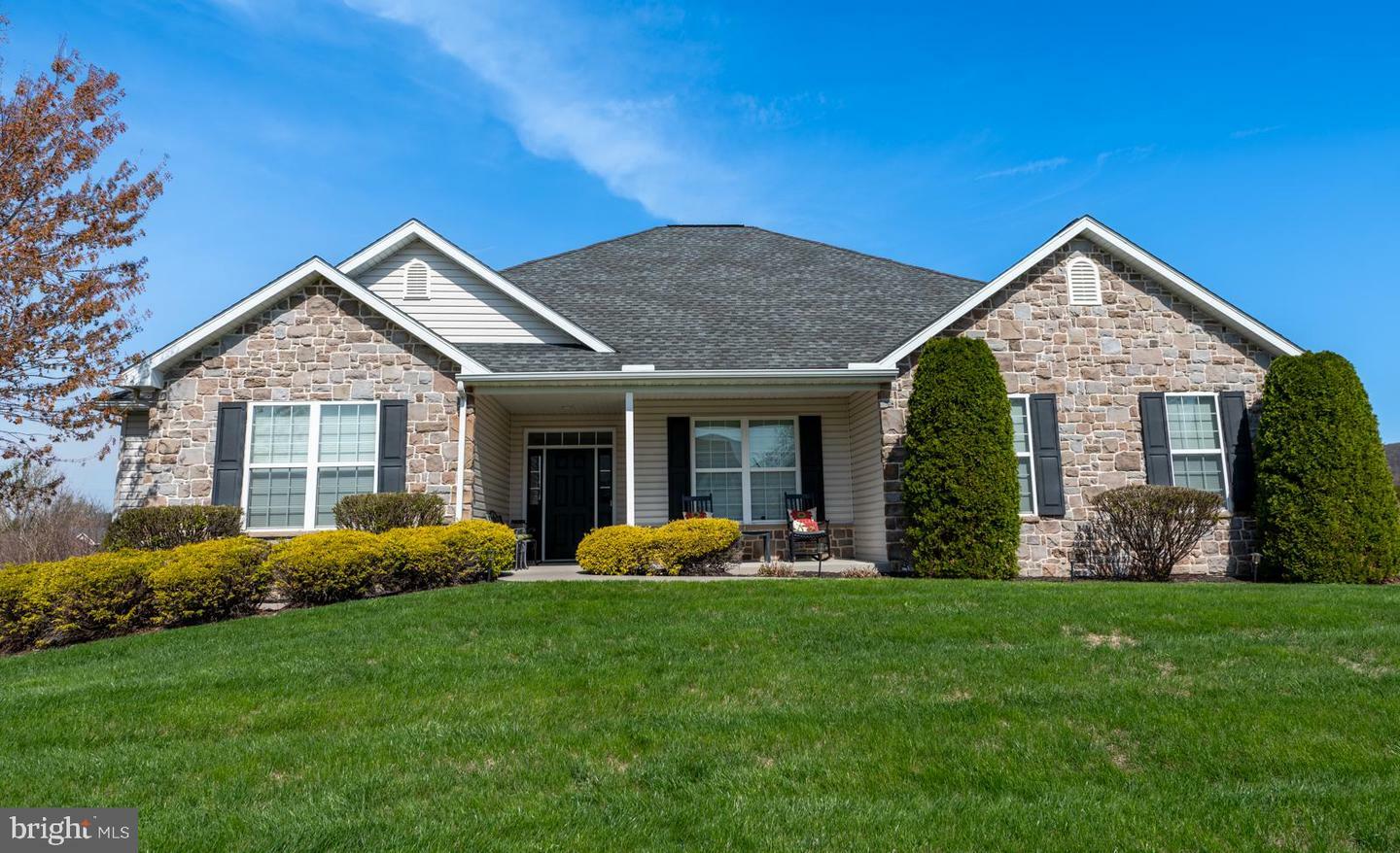 219 Pleasant View Drive  Douglassville PA 19518 photo