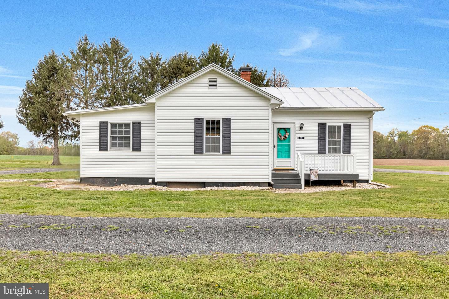 1042 Scates Road  Warsaw VA 22572 photo