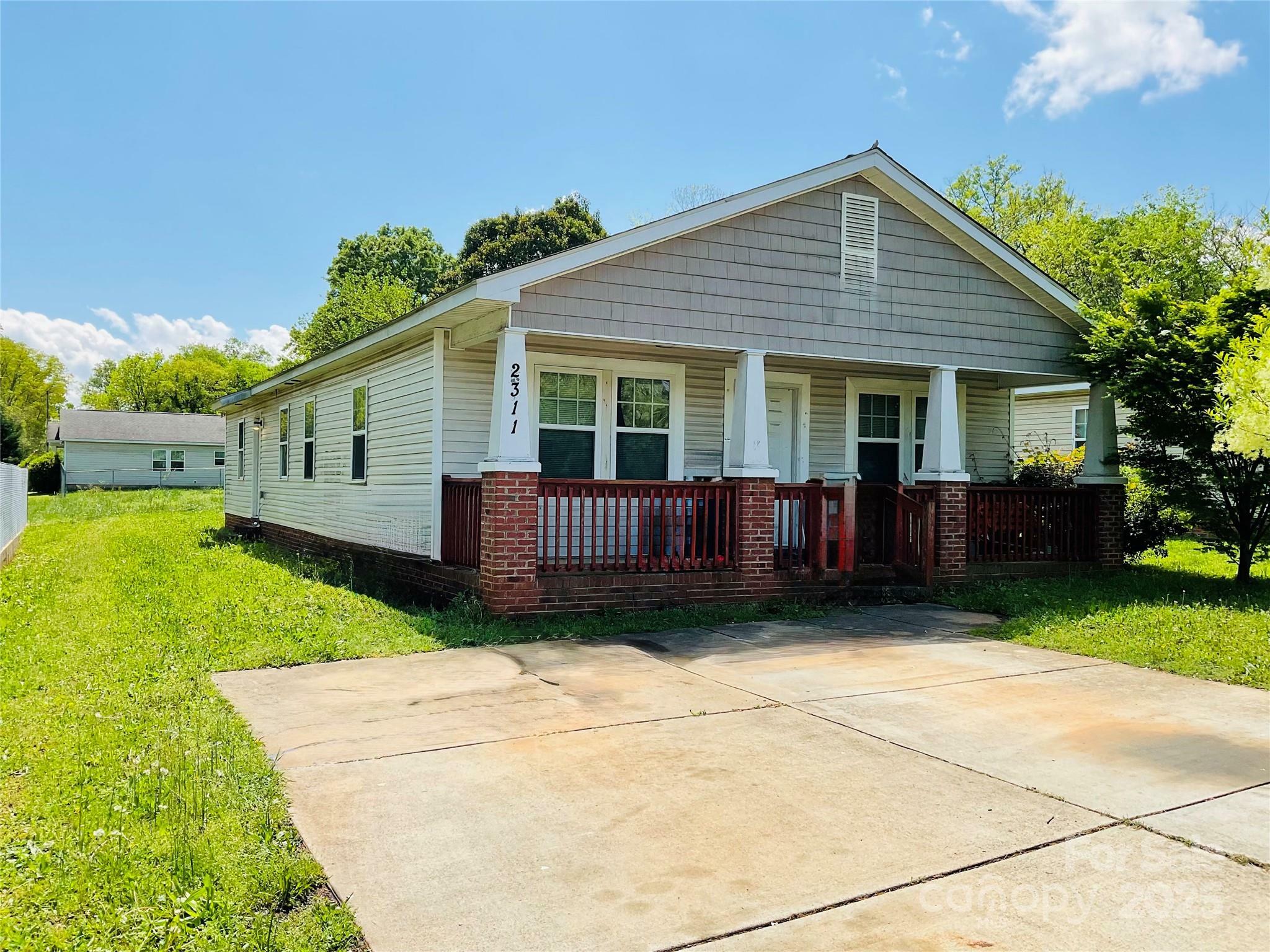 Property Photo: 2311 Sherrill Street NC 28208