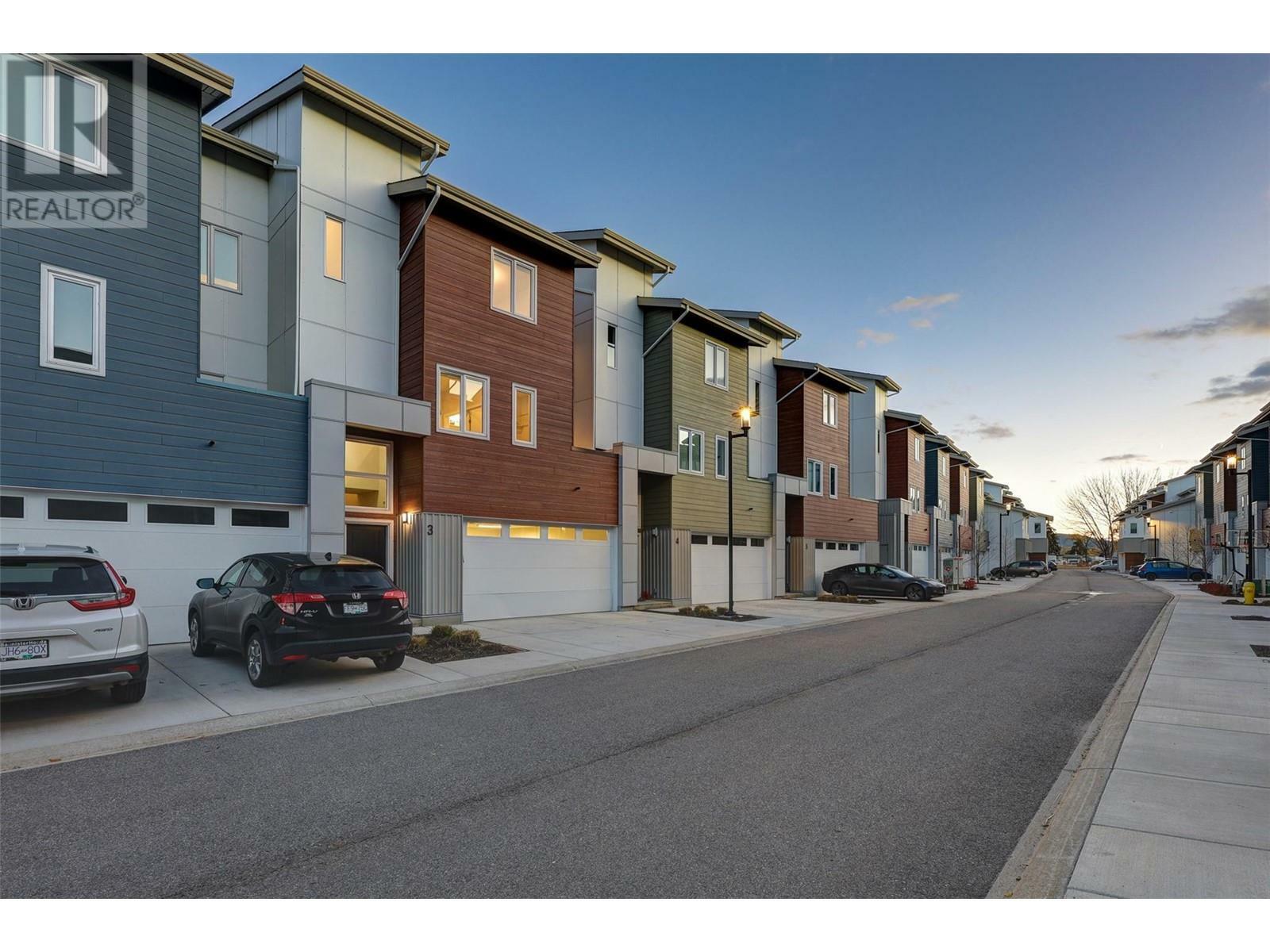 Property Photo: 3719 Woodsdale Road 3 BC V4V 1X2