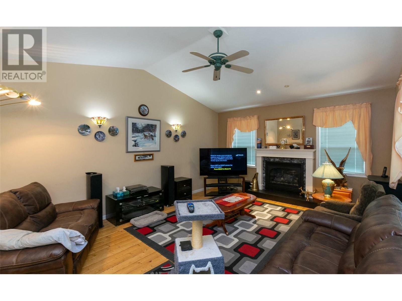 Property Photo: 2135 Nordkinn Road BC V0E 2P0