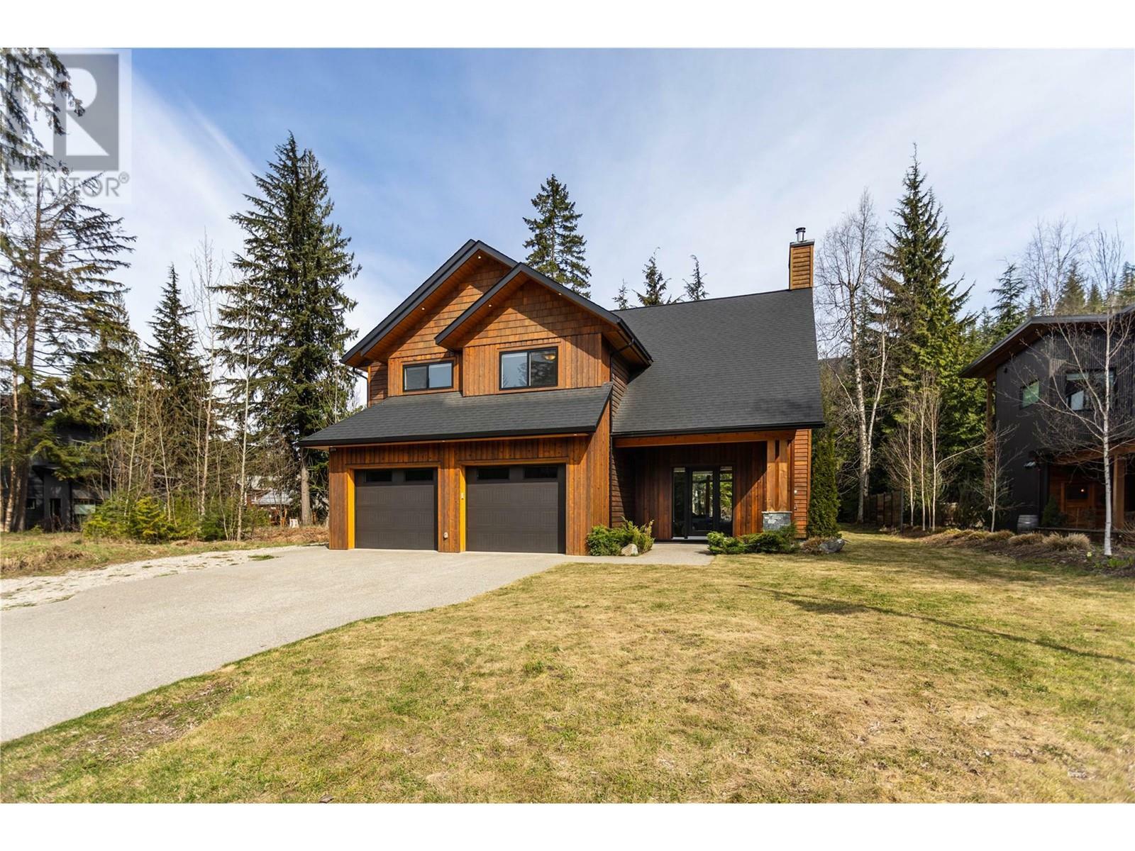 Property Photo: 2074 Mountain Gate Road BC V0E 2S1