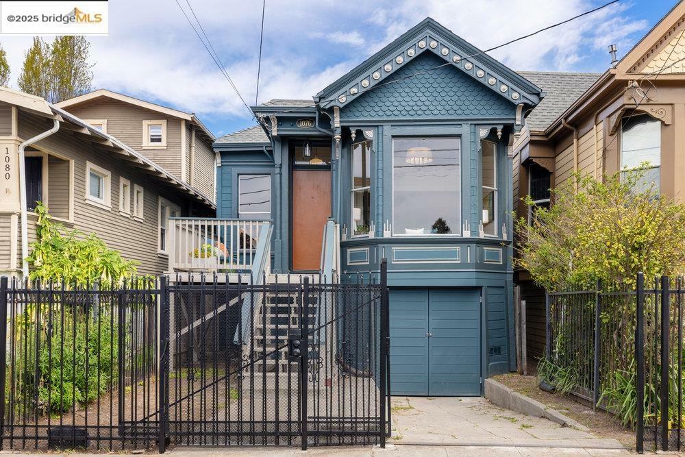 1076 30th St  Oakland CA 94608 photo