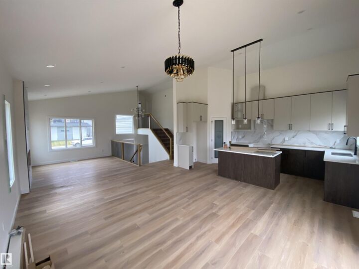 Property Photo:  5421 60 Avenue  AB T9C 1J4