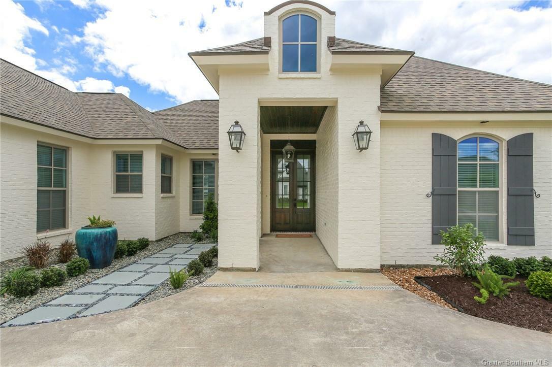 Property Photo: 4111 Oleander Drive LA 70605