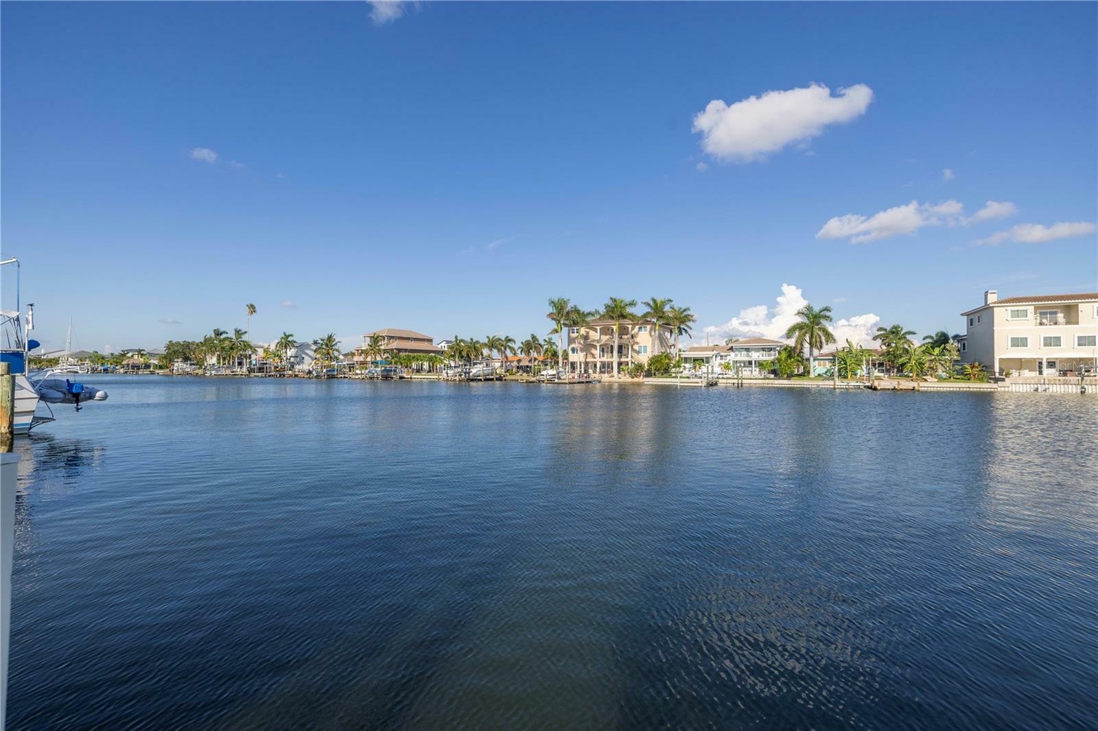 Property Photo: 533 Lillian Drive FL 33708