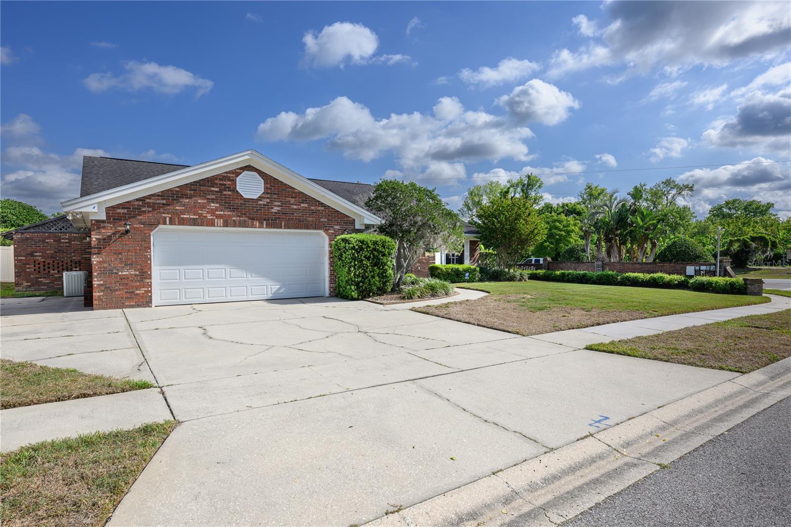 Property Photo: 3306 Fishermans Cove FL 32792