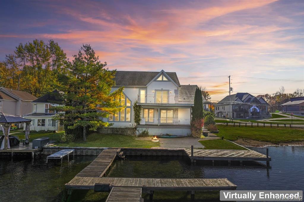 2076 S Long Lake Road  Fenton MI 48430 1485 photo