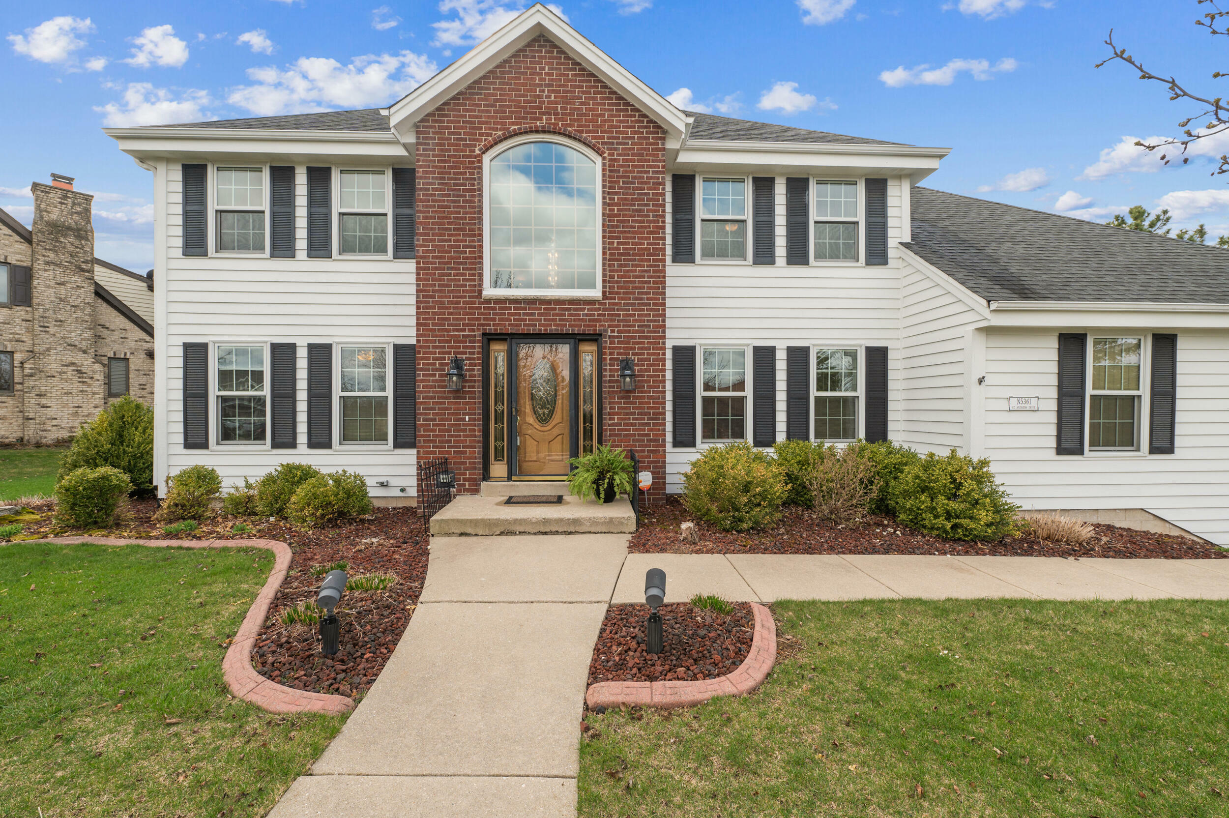 W140n5361 Saint Andrews Dr  Menomonee Falls WI 53051 photo